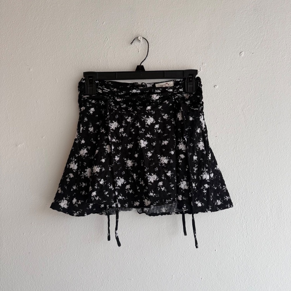 Sugarkiss Black Floral Skort Womens Size Small Adjustable Ruched Mini‎ Y2K